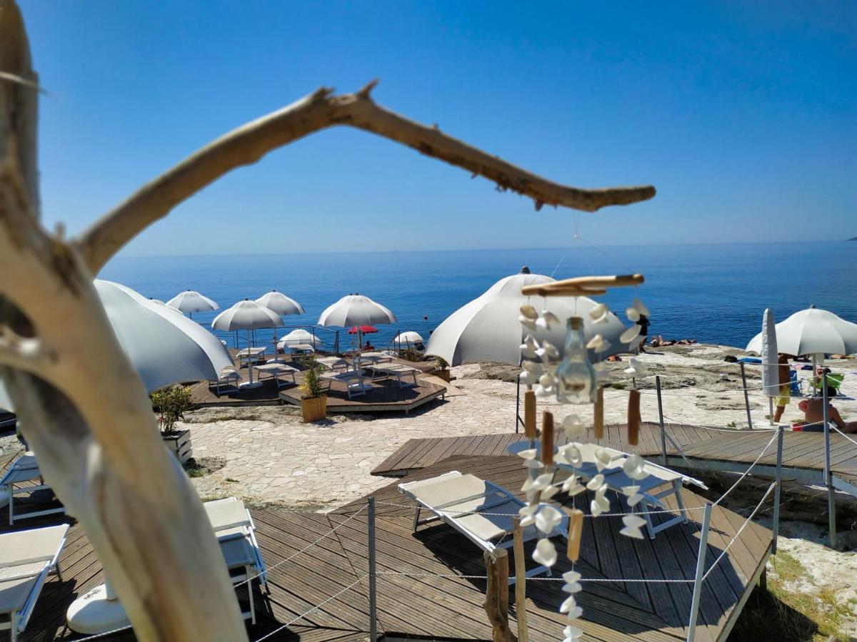 Вилла Marina Di Andrano - Alisso, Casa Vista Mare Con Parcheggio Privato E Wifi Экстерьер фото